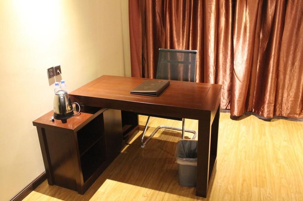 Weishi International Hotel Qing Zhou Extérieur photo